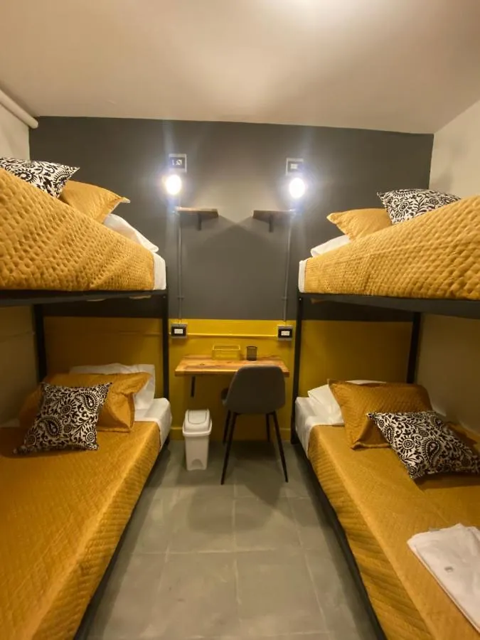 Casa Mosaiko Primer Parque Laureles ميديلين بيت ضيافة