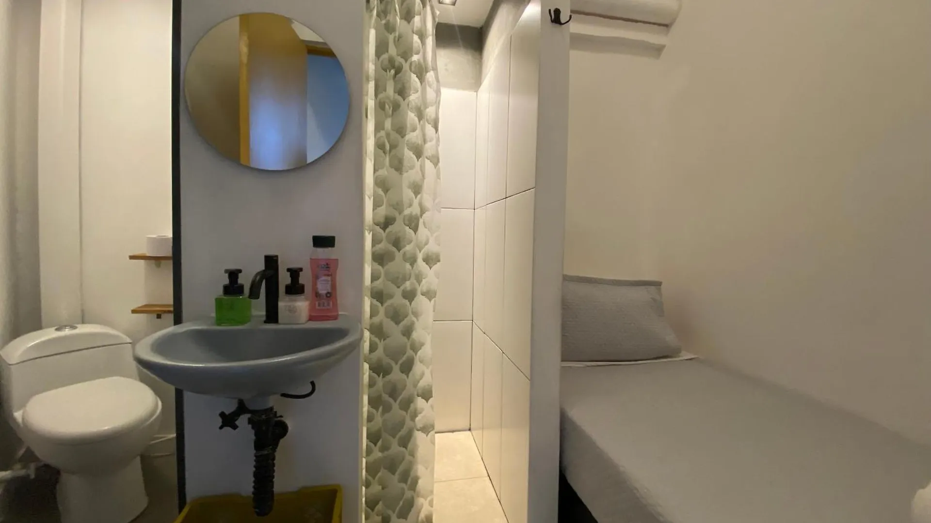 Casa Mosaiko Primer Parque Laureles ميديلين