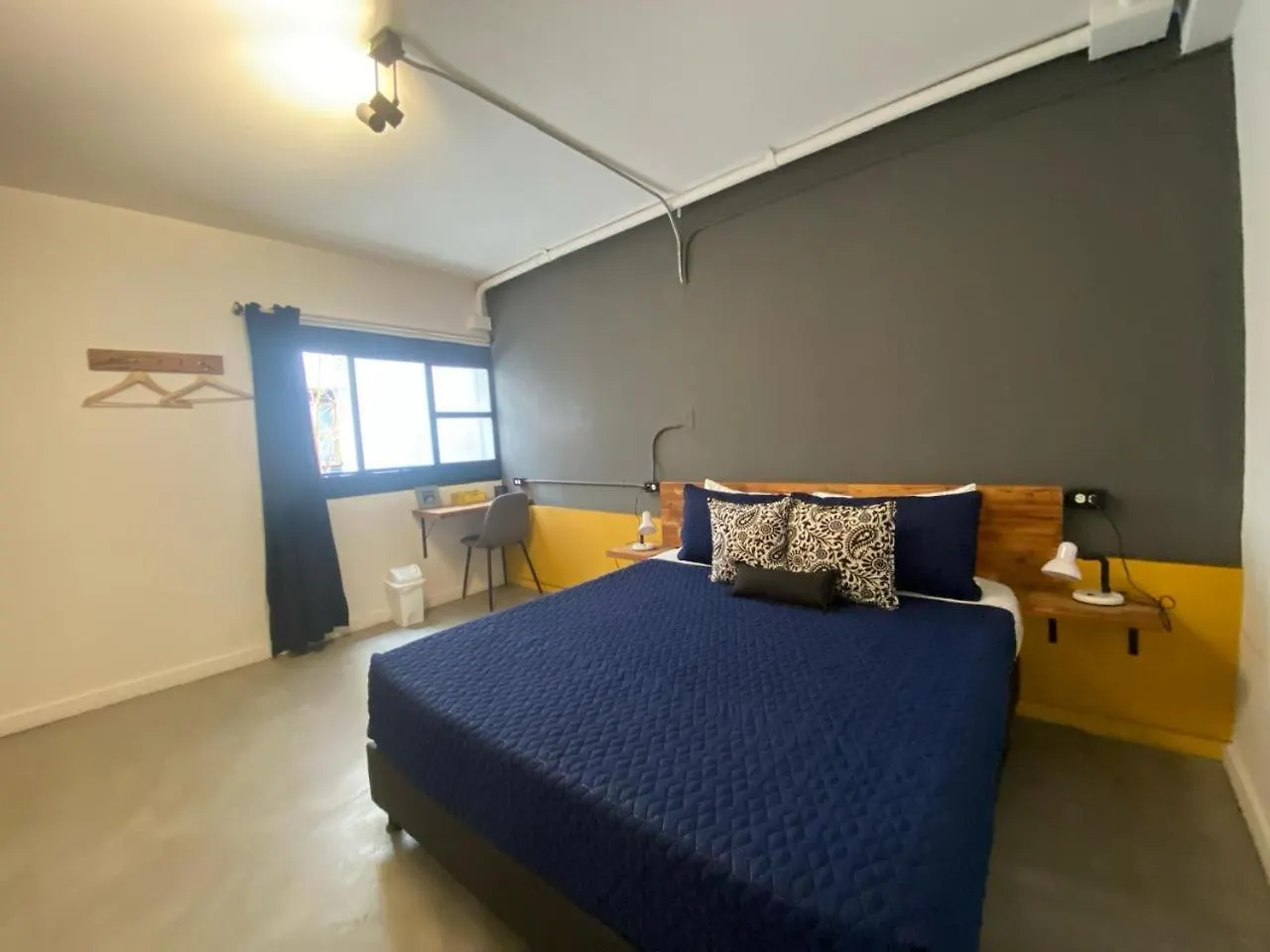 Casa Mosaiko Primer Parque Laureles Medellín Colombia