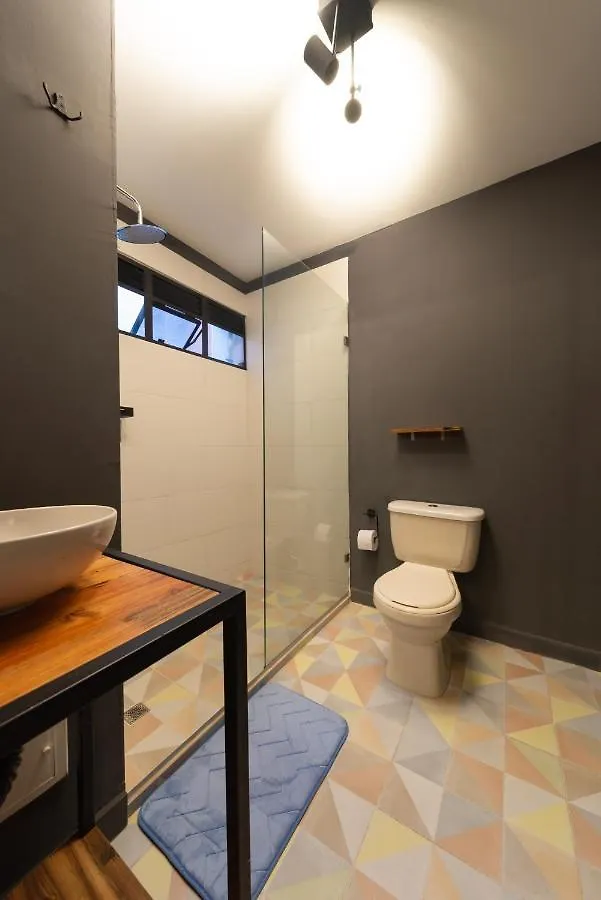 Guest house Casa Mosaiko Primer Parque Laureles Medellin Colombia