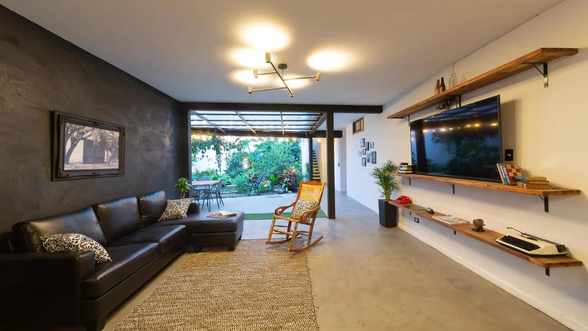 Casa Mosaiko Primer Parque Laureles Medellin Guest house