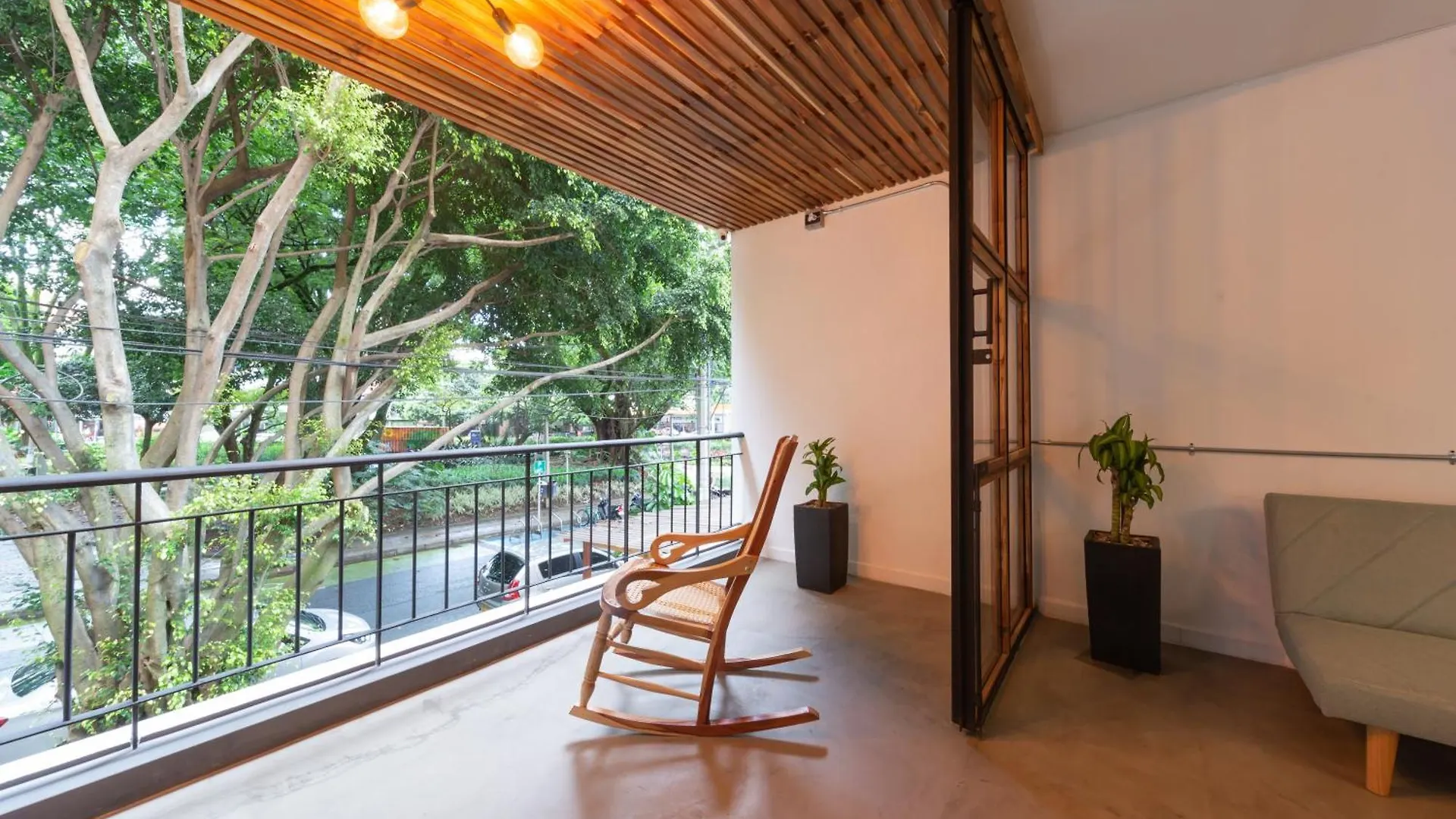 Casa Mosaiko Primer Parque Laureles Medellín 0*,