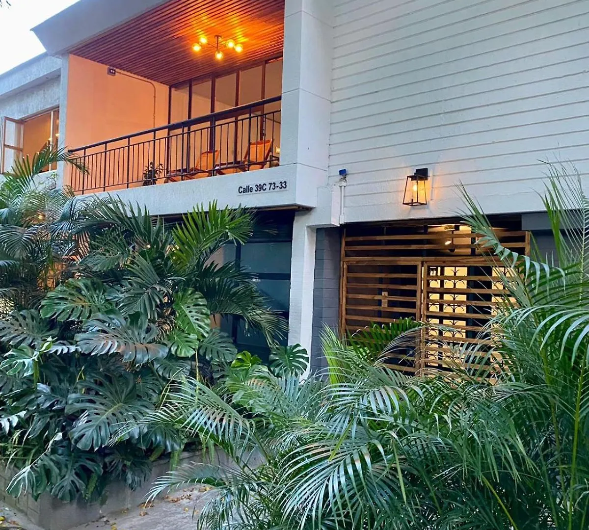 Casa Mosaiko Primer Parque Laureles Medellin 0*,  Colombia