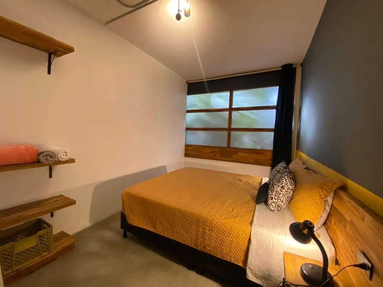 Guest house Casa Mosaiko Primer Parque Laureles Medellin Colombia