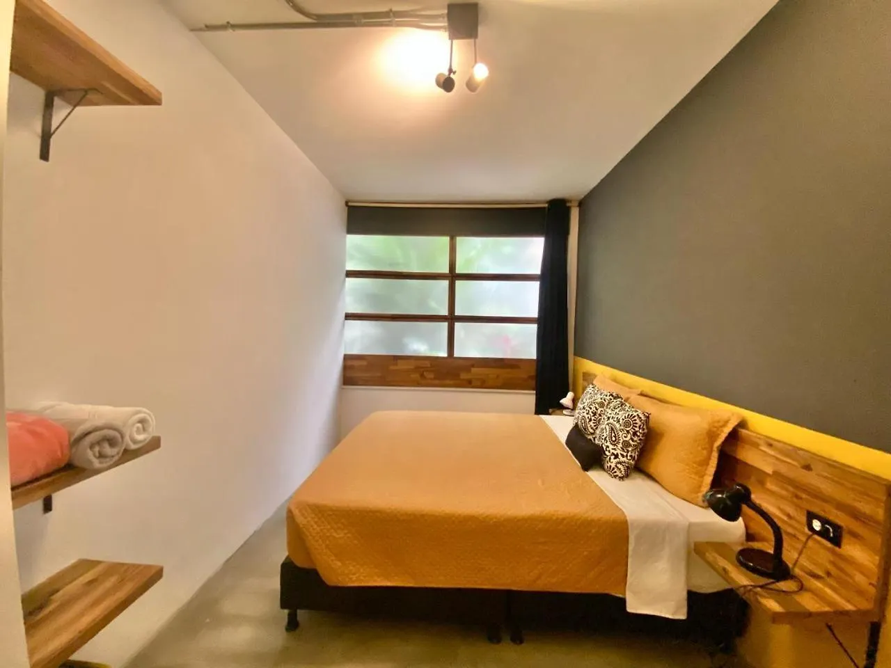 Guest house Casa Mosaiko Primer Parque Laureles Medellin