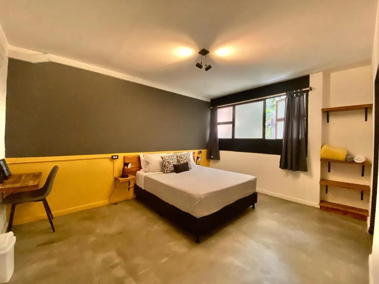 Casa Mosaiko Primer Parque Laureles Medellin